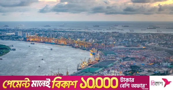 ভারী বর্ষণ ও উত্তাল সমুদ্রে চট্টগ্রাম বন্দরের কার্যক্রম ব্যাহত