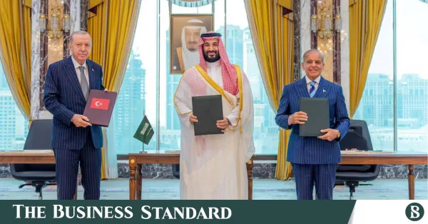 Analysts urge diplomatic groundwork before Bangladesh joins Mecca Pact