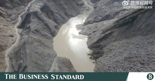 চীন-নেপাল দুর্যোগস্থলের কাছে হ্রদ ফেটে যাওয়ার ঝুঁকি কমেছে