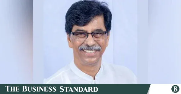 Agriculture Minister expresses anger over unhygienic toilets during Cumilla hospital visit