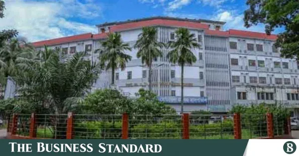 Osmani Hospital issues warning to doctors over attendance irregularities