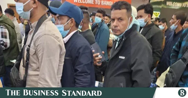 172 Bangladeshis return home voluntarily from Libya