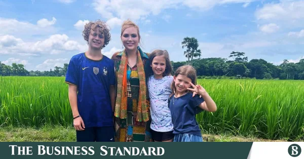 Foreigners show growing interest in rural Bangladesh tourism